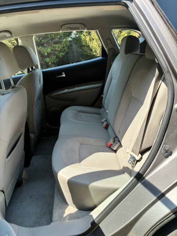 2015 Nissan Rogue Image 10