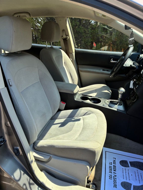 2015 Nissan Rogue Image 17