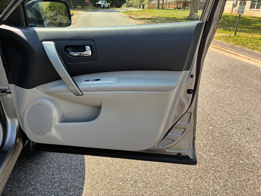 2015 Nissan Rogue Image 18