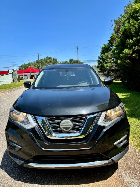 2018 Nissan Rogue Image 2