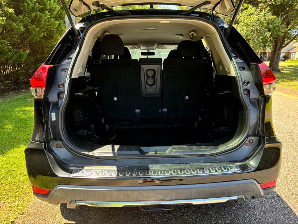 2018 Nissan Rogue Image 11