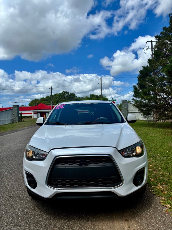 2015 Mitsubishi Outlander Image 2