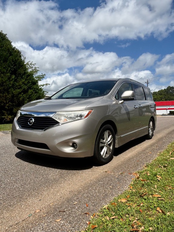 2012 Nissan Quest Image 1