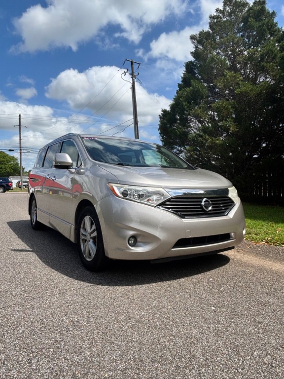 2012 Nissan Quest Image 2