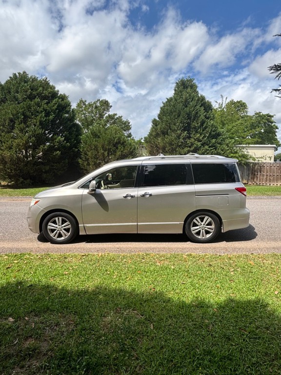 2012 Nissan Quest Image 6
