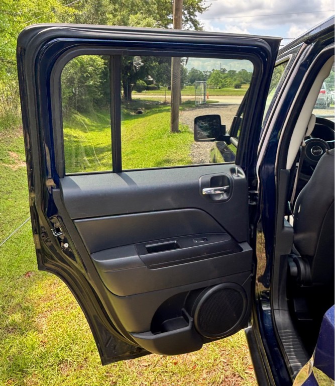 2015 Jeep Patriot Image 9