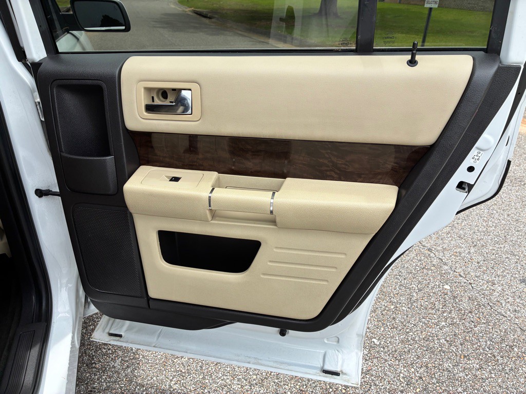 2017 Ford Flex Image 14