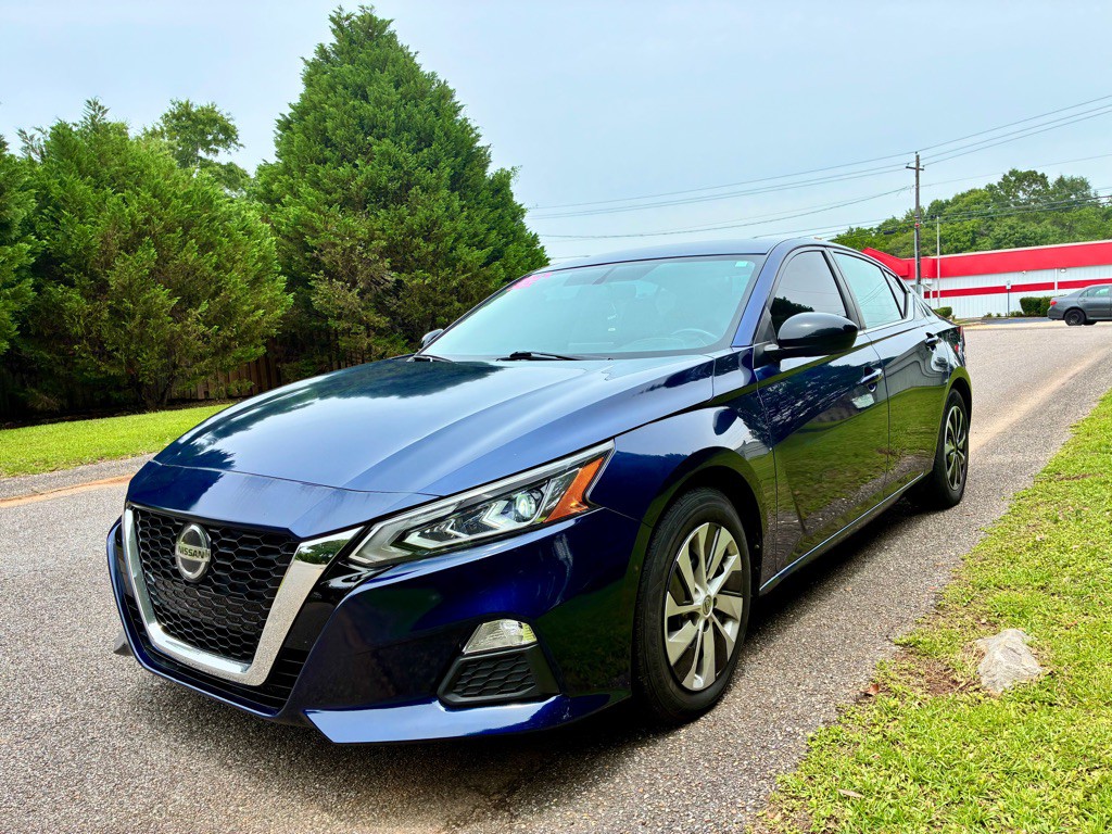 2019 Nissan Altima Image 1