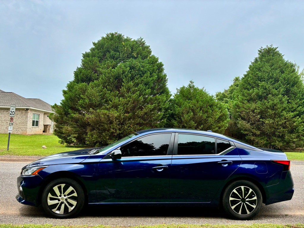2019 Nissan Altima Image 3