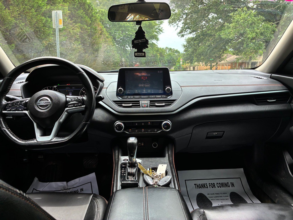 2019 Nissan Altima Image 15