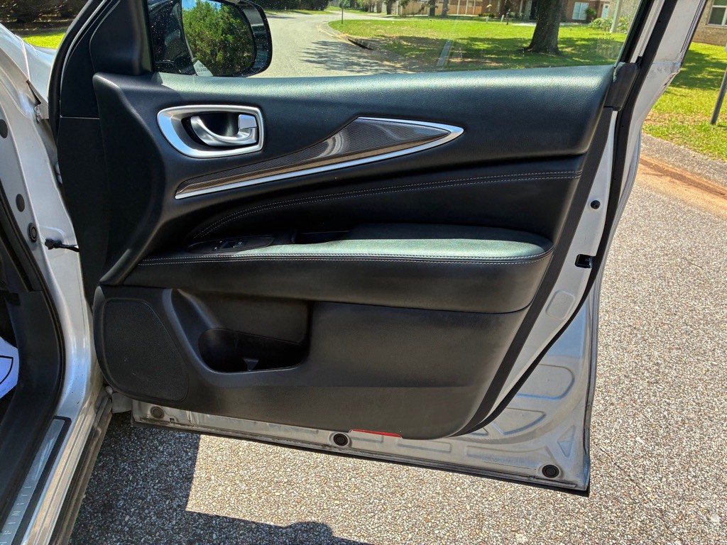 2016 INFINITI QX60 Image 17