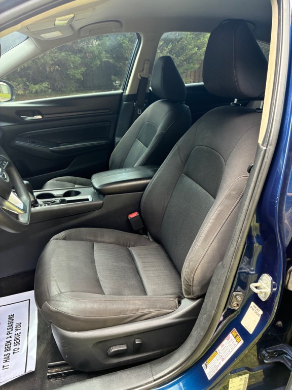 2020 Nissan Altima Image 7
