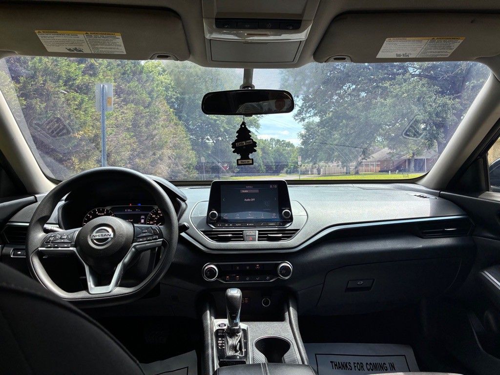 2020 Nissan Altima Image 9