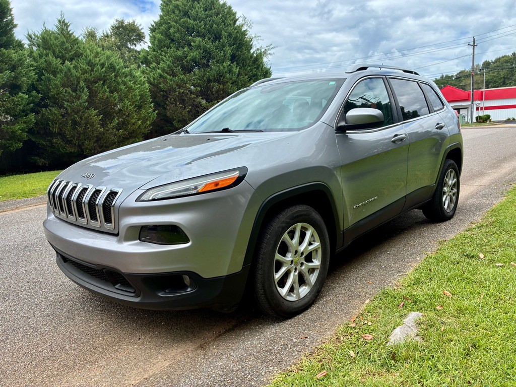 2017 Jeep Cherokee Image 3
