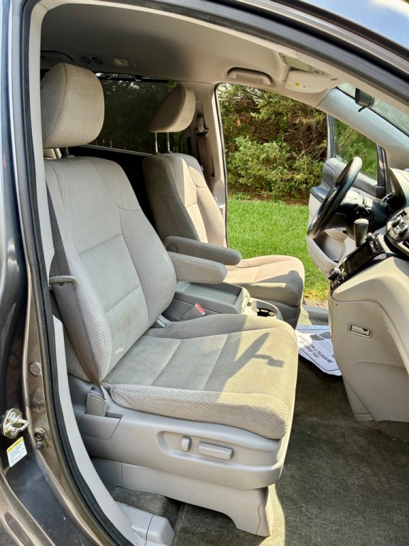 2016 Honda Odyssey Image 8