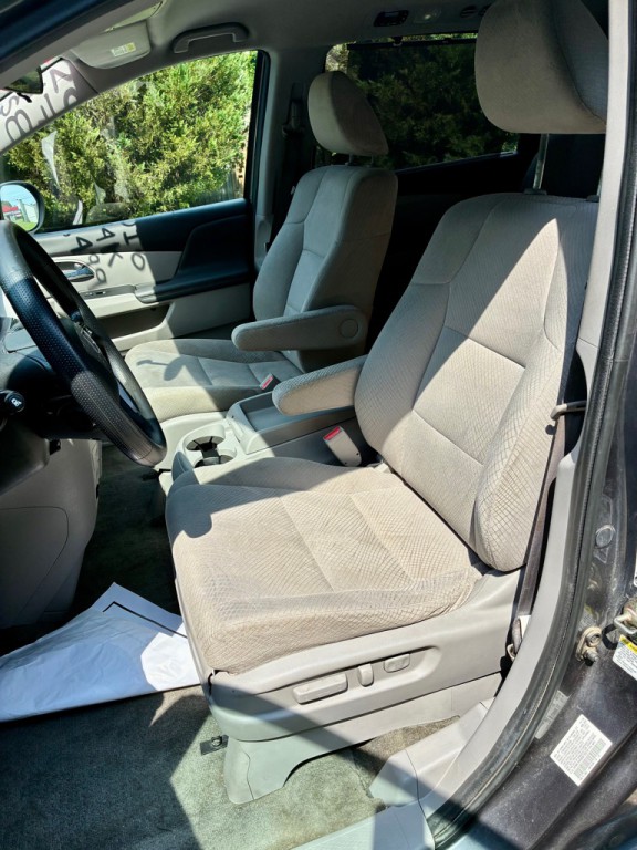 2016 Honda Odyssey Image 14