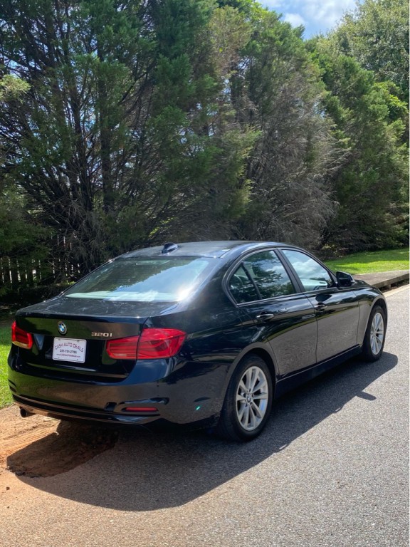 2016 BMW 3 Series Image 2