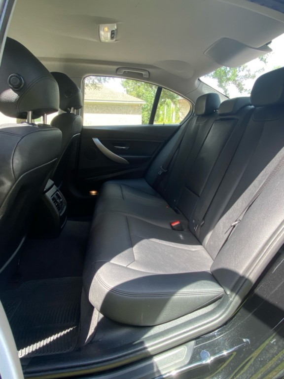 2016 BMW 3 Series Image 12