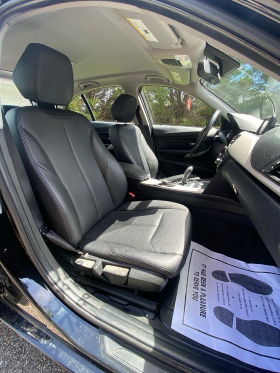 2016 BMW 3 Series Image 15