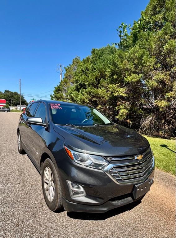 2018 Chevrolet Equinox Image 2