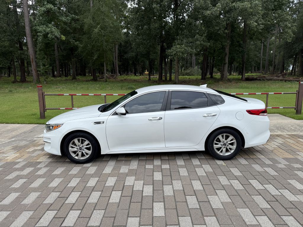 2017 Kia Optima Image 2