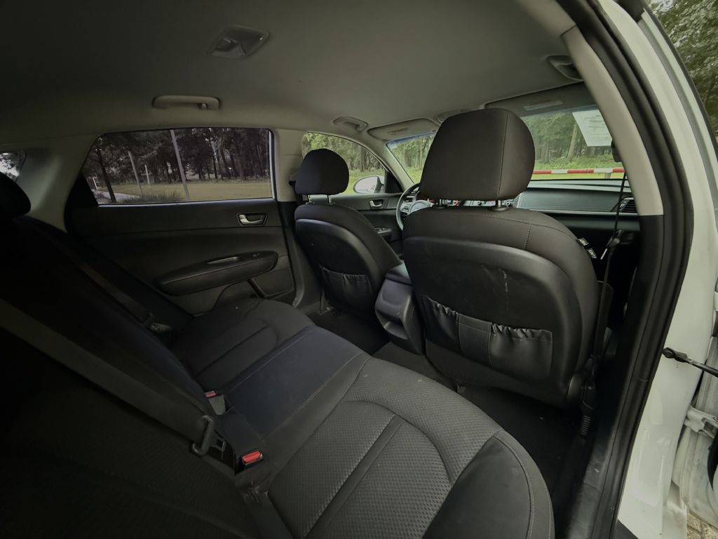 2017 Kia Optima Image 6