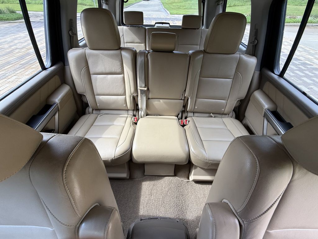 2015 Nissan Armada Image 18