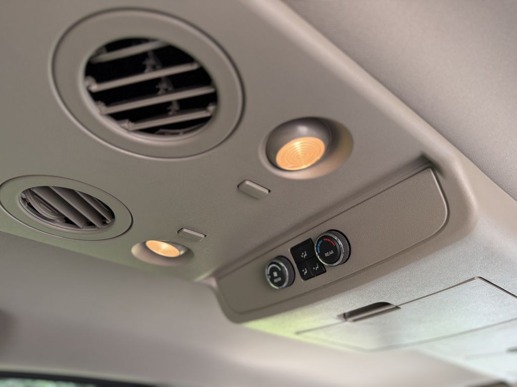 2015 Nissan Armada Image 19