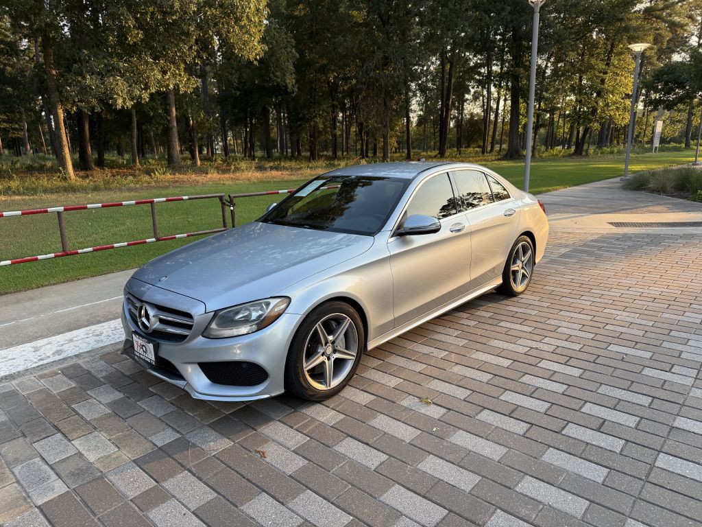 2016 Mercedes-Benz C-Class Image 3