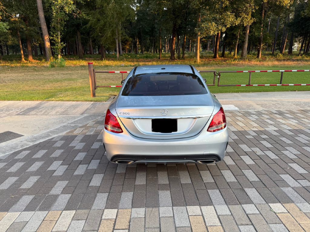 2016 Mercedes-Benz C-Class Image 6