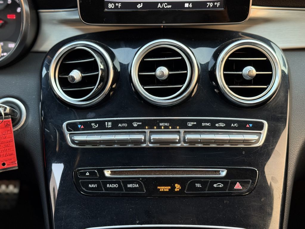 2016 Mercedes-Benz C-Class Image 14
