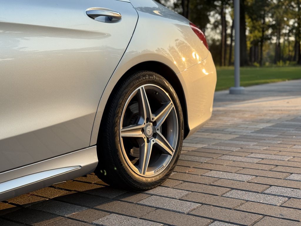 2016 Mercedes-Benz C-Class Image 20