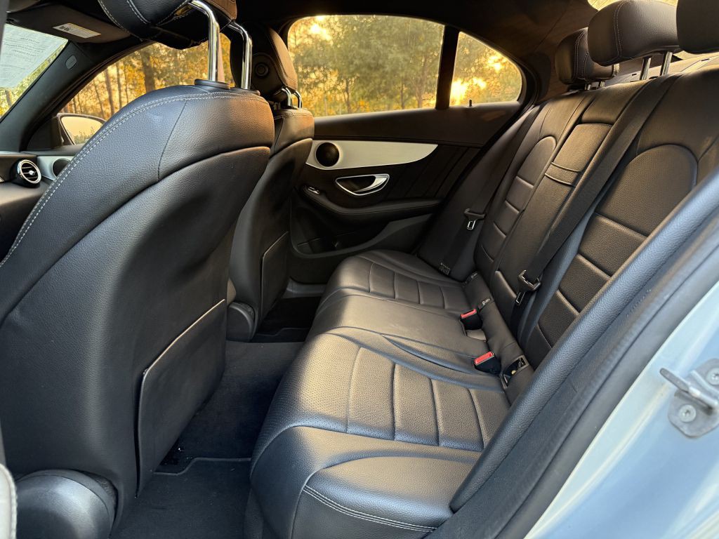 2016 Mercedes-Benz C-Class Image 22