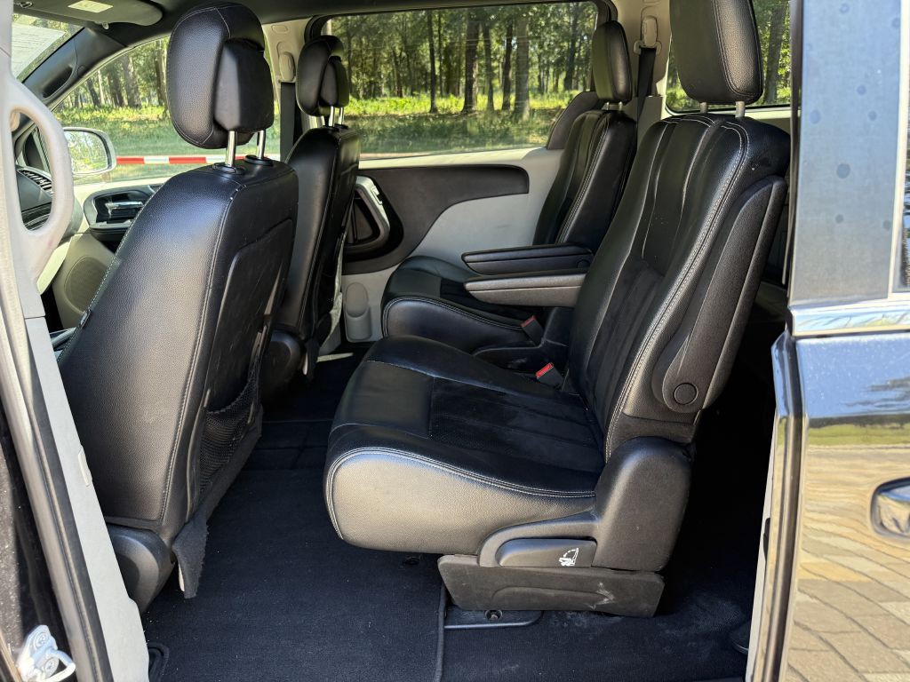2017 Dodge Grand Caravan Image 10