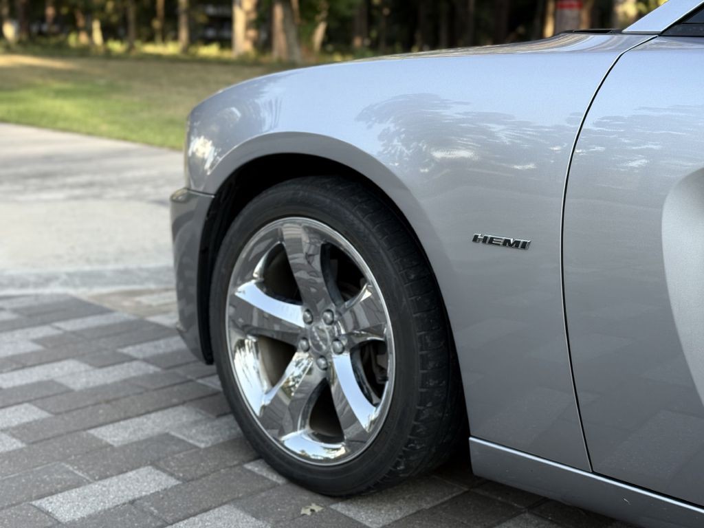 2013 Dodge Charger Image 9