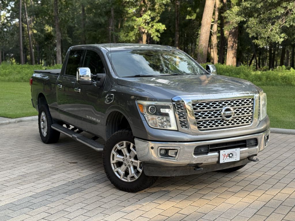 2016 Nissan Titan Image 2