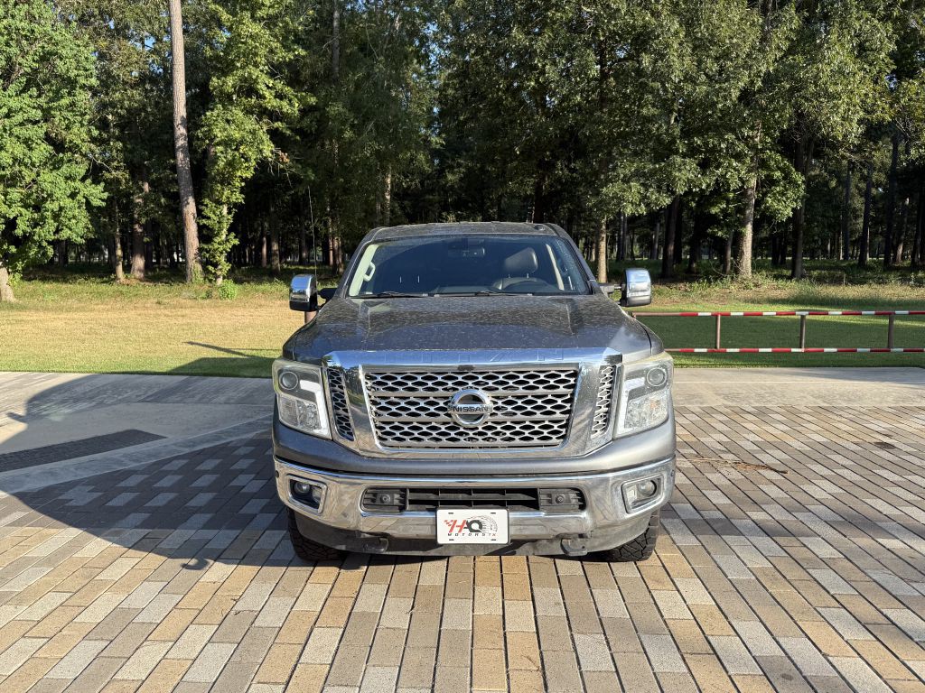 2016 Nissan Titan Image 3