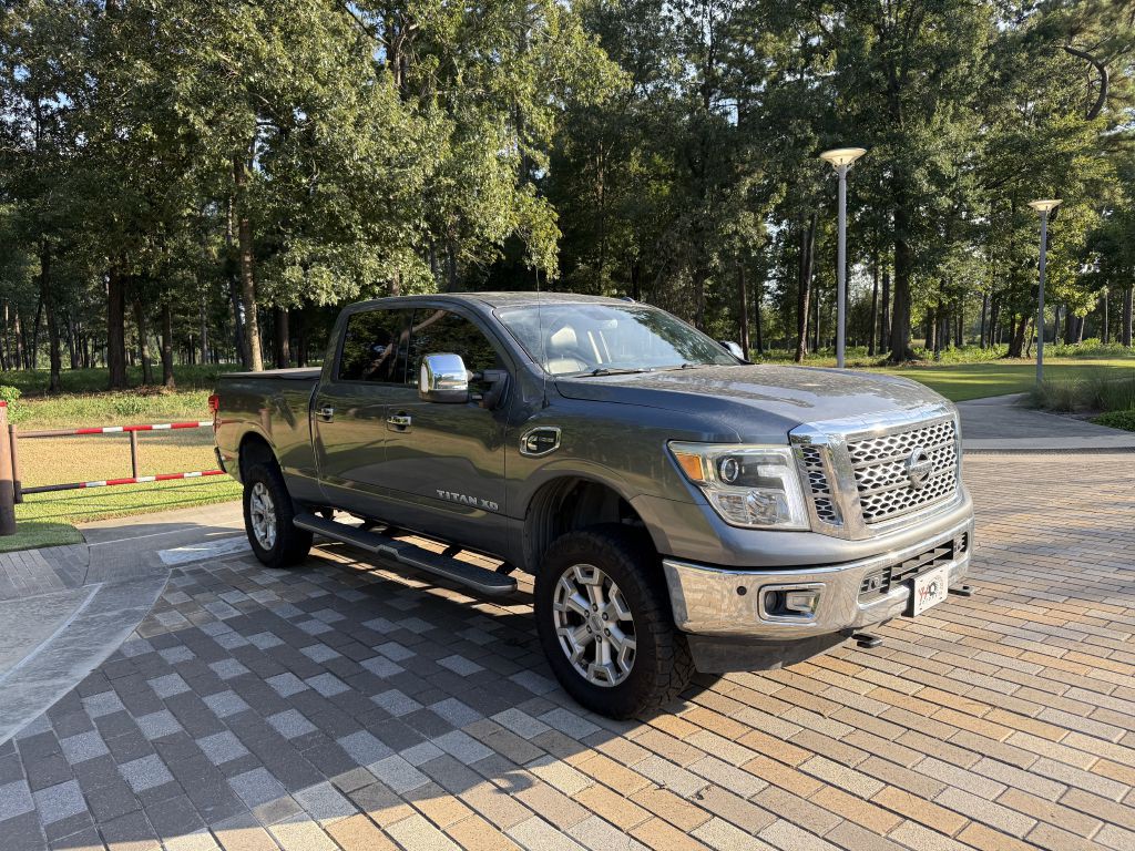 2016 Nissan Titan Image 5