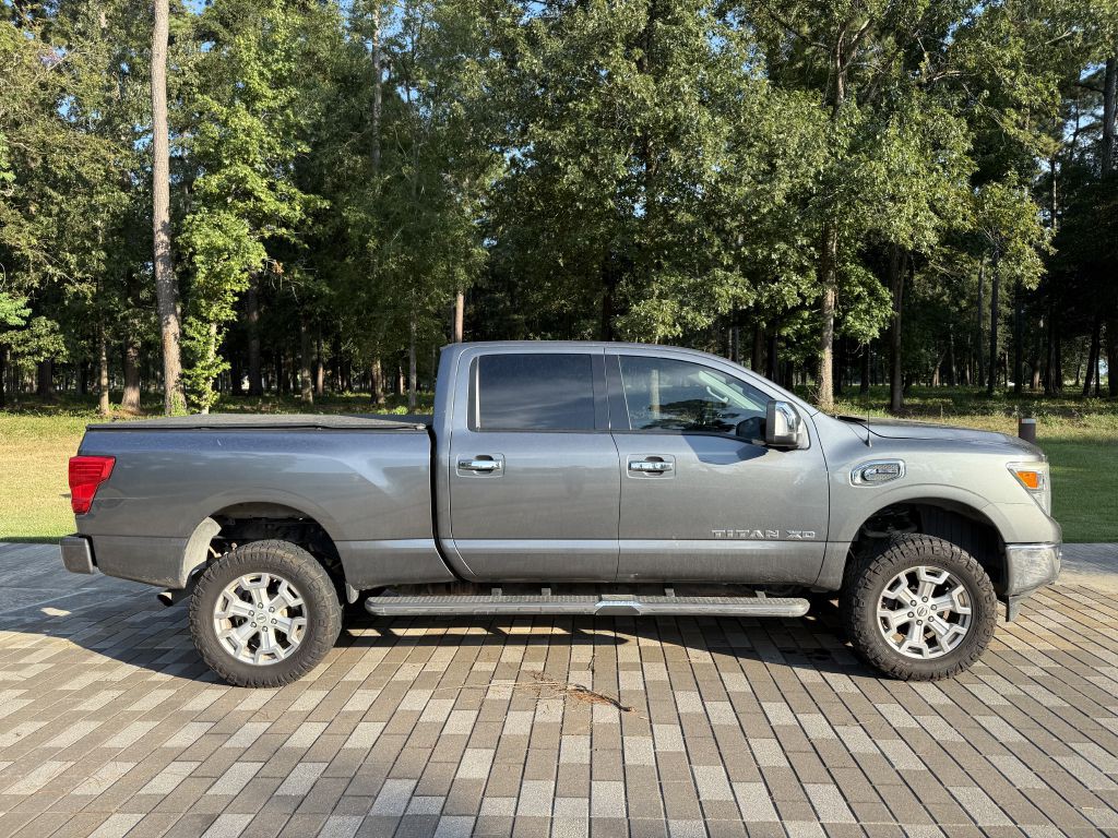 2016 Nissan Titan Image 7