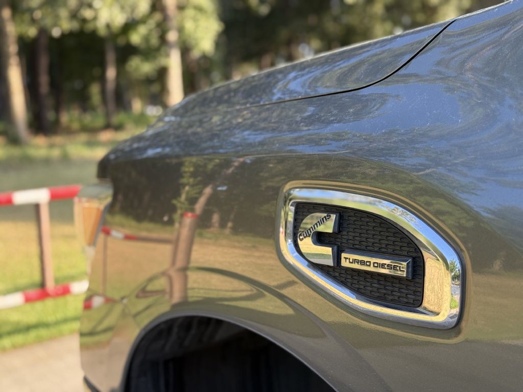 2016 Nissan Titan Image 13