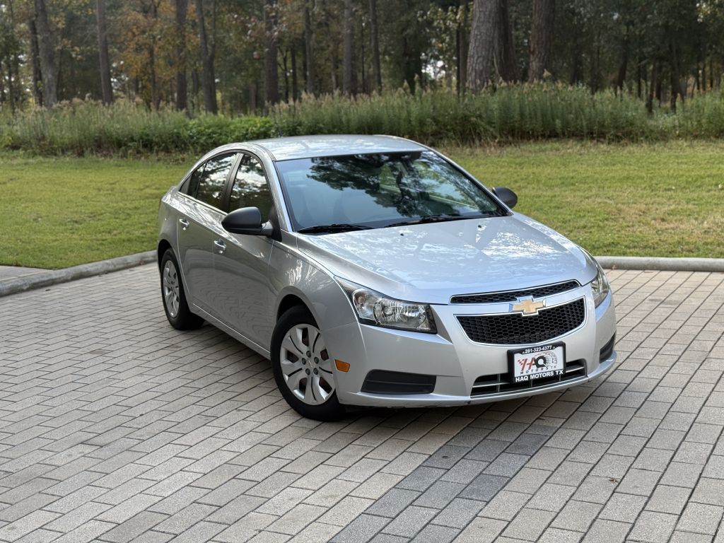 2012 Chevrolet Cruze Image 2