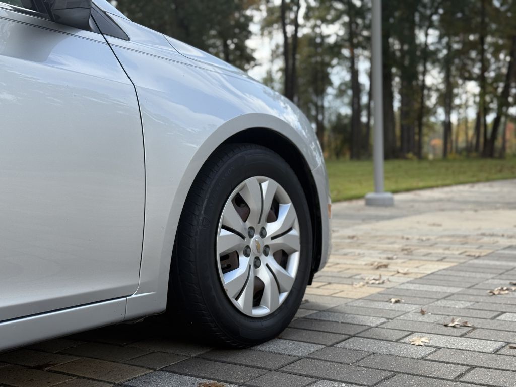 2012 Chevrolet Cruze Image 3