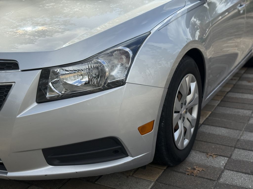 2012 Chevrolet Cruze Image 8