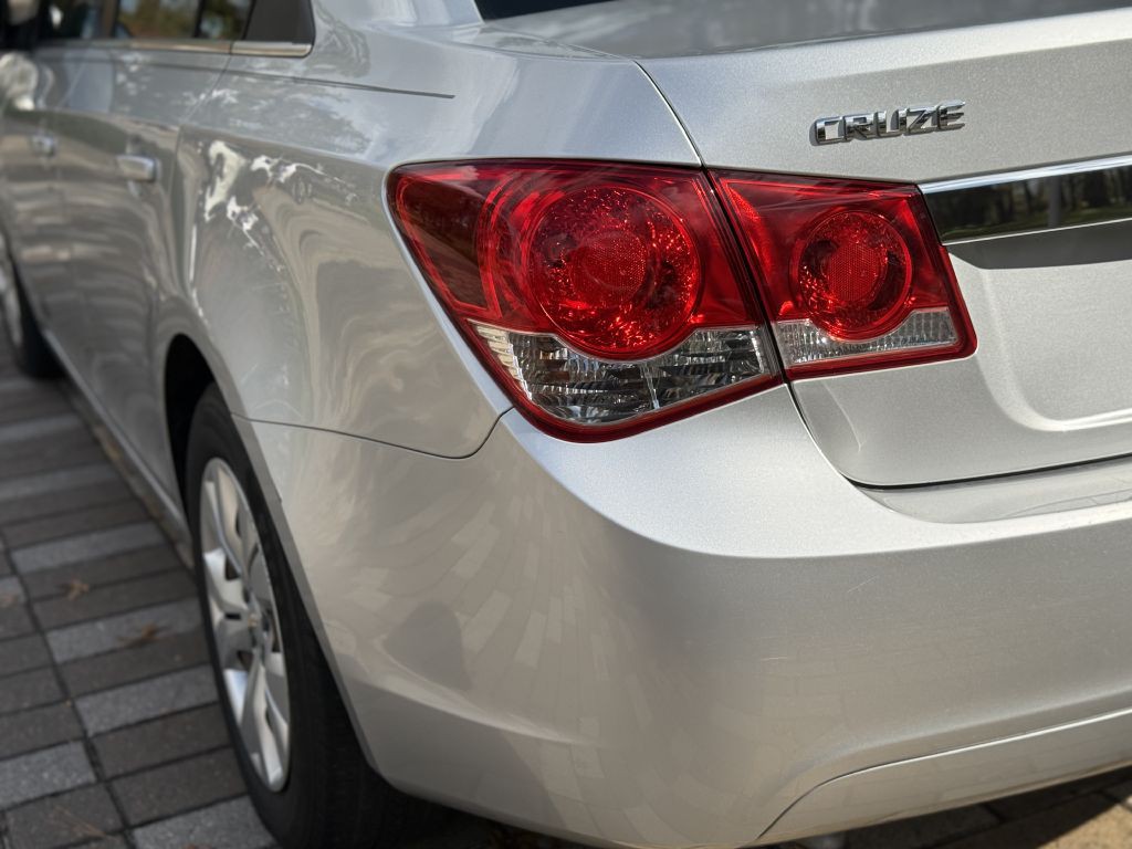 2012 Chevrolet Cruze Image 9