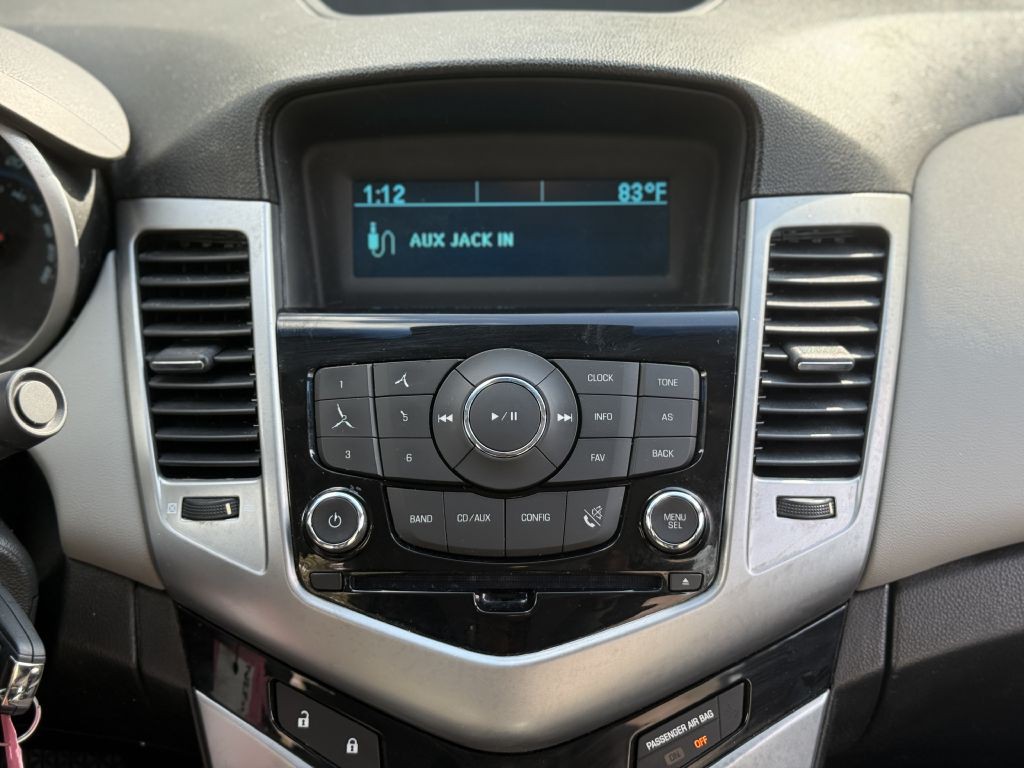 2012 Chevrolet Cruze Image 12