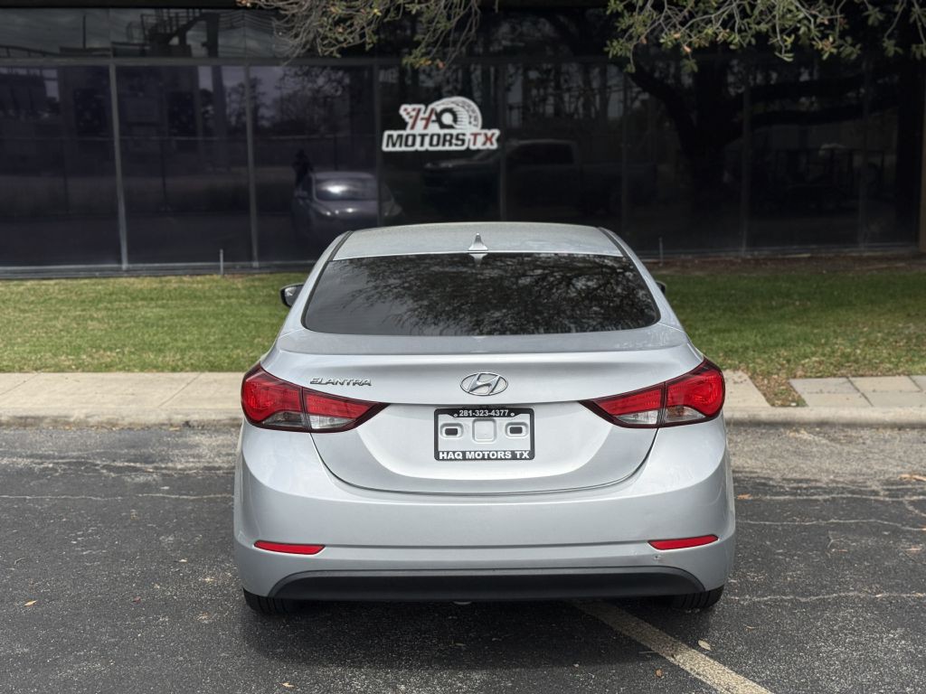 2014 Hyundai Elantra Image 3