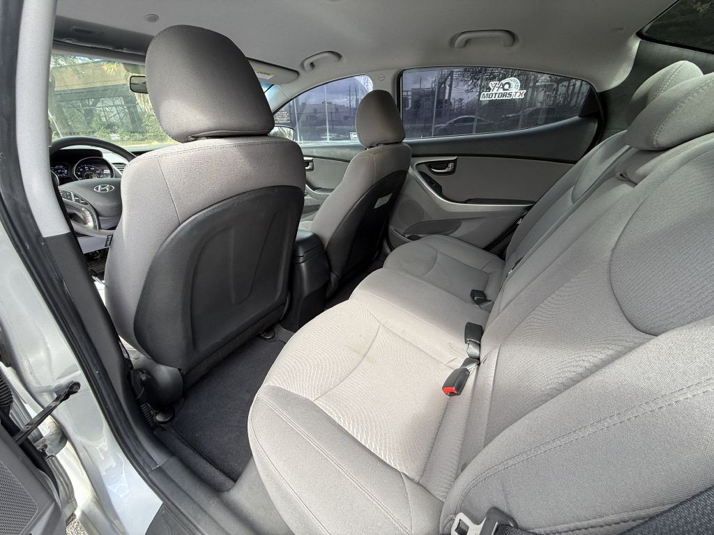 2014 Hyundai Elantra Image 12