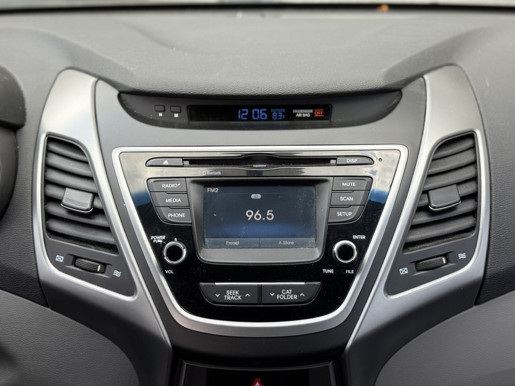 2014 Hyundai Elantra Image 15
