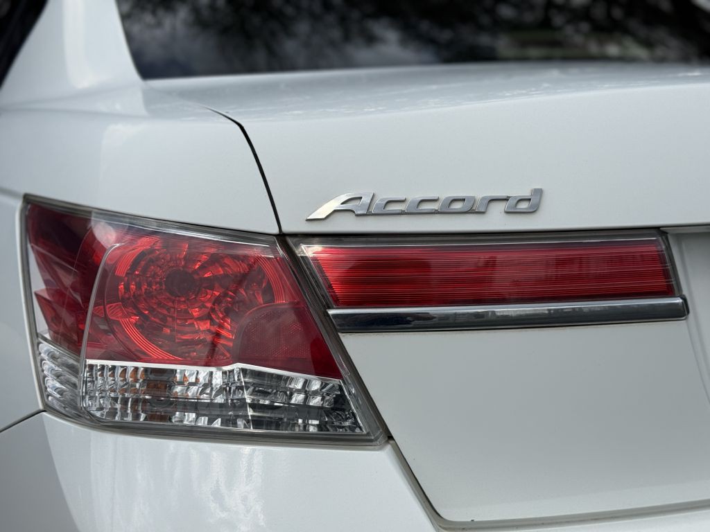 2012 Honda Accord Image 7