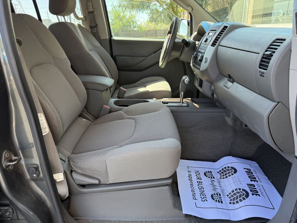 2009 Nissan Frontier Image 11